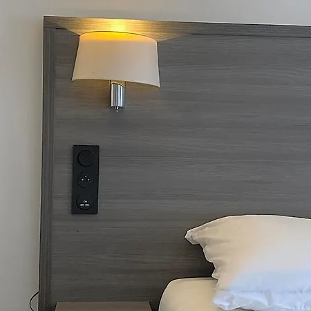 Otel Chatillon Paris